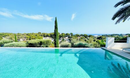 Villa Bendinat Meerblick in bester Lage Terrasse mit einem Infinitypool und Meerblick 6