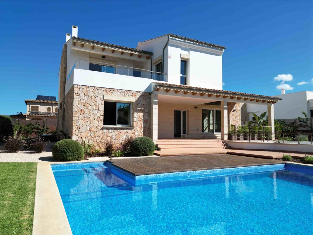 Villa mit großem Pool und Garten in Marratxi 1