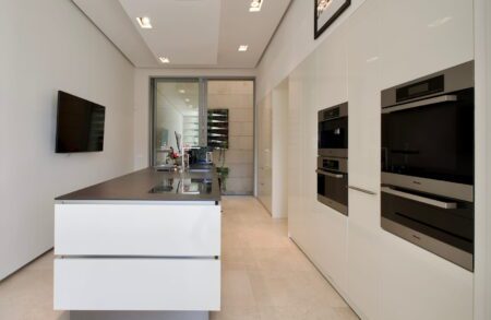 Luxusvilla mit Meerblick in Son Vida Mallorca kaufen Moderne Küche