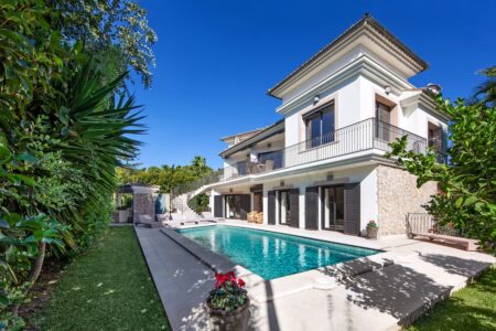 Exklusive Villa in Puerto de Andratx Palma de Mallorca mit Personenaufzug kaufen für 3.95 Millionen Euro1