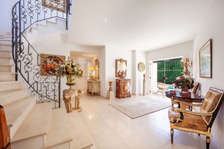 Exklusive Villa in Puerto de Andratx Palma de Mallorca mit Personenaufzug kaufen für 3.95 Millionen Euro5