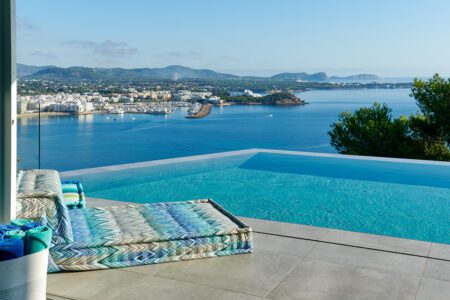 Luxus Villa auf Ibiza Spanien mit Infnitypool, Aufzug und Meerblick zum Verkauf 12.5 Millionen Euro007_1200px