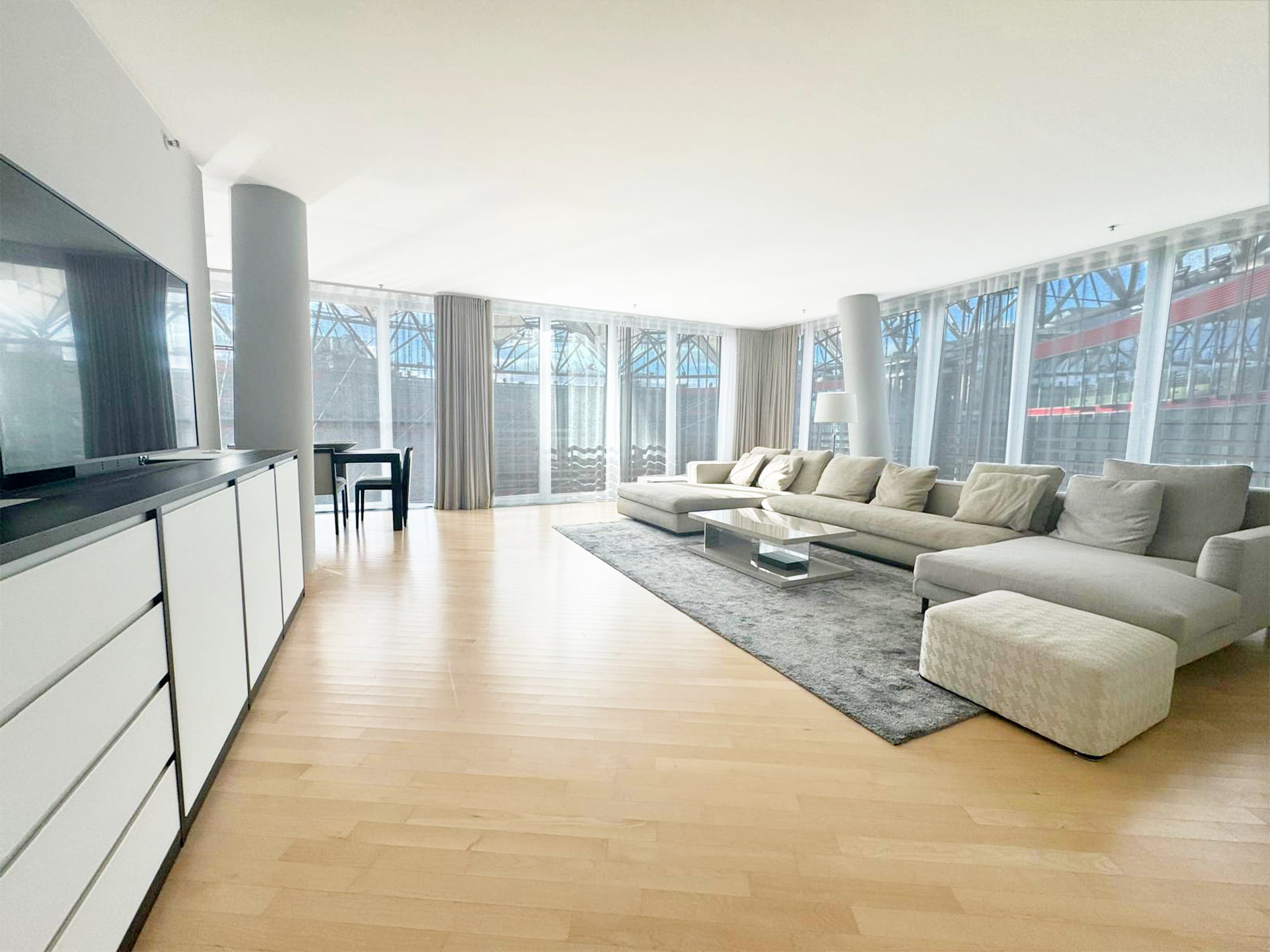 Luxus Penthouse in Mitte am Potsdammer Platz im Sony Center Wohnzimmer 2