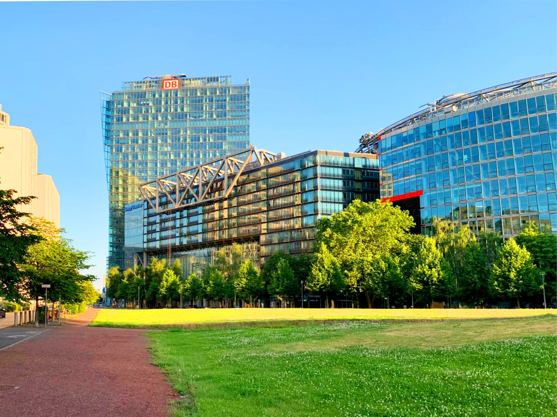 Potsdammer Platz im Sony Center Aussenansicht