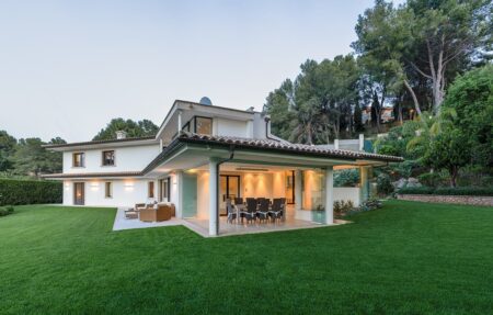 Villa-in-Son-Vida-Mallorca-kaufen-mit-Golfplatzblick-und-Pool2-Haus-West