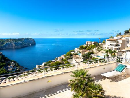 Luxus Penthouse in Port Andratx Mallorca mit Meerblick kaufen Rosstiza Hantelmann 2